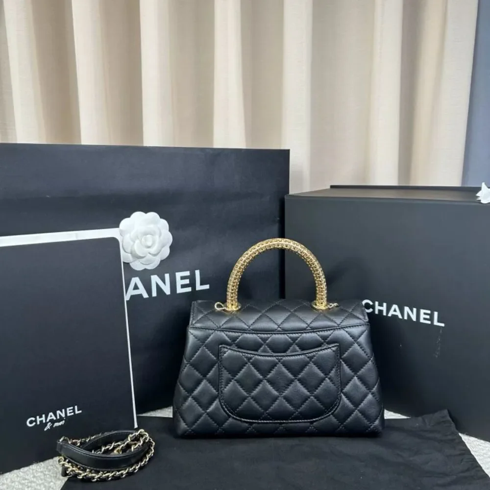 CHANEL brand color